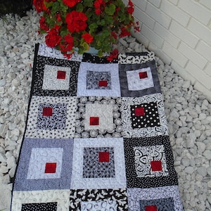 Black and White Lap Quilt / Modern Lap or Throw Quilt / Quilt