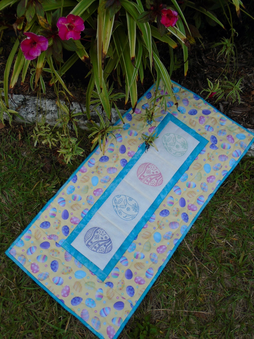 Easter Egg Table Runner / Easter Table Runner / Quilted Table Runner - Etsy