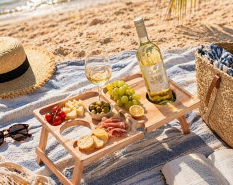 Przenośny drewniany stolik na wino, akcesoria piknikowe i plażowe, składana deska do przekąsek i serów dla dwóch osób, taca do serwowania przekąsek na świeżym powietrzu, pomysł na prezent na lato