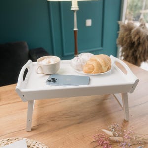 Bandeja de desayuno de madera, bandeja de cama plegable blanca, bandeja para servir con patas, mesa para desayunar en la cama, mesa para servir con asas, mesa para té y café