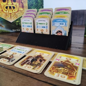TCGとボードゲーム用のくさび型カードホルダー - 4スロット