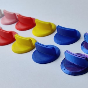 10 supports de table conçus pour les figurines en papier, parfaits pour les jeux de guerre et les jeux de réflexion.