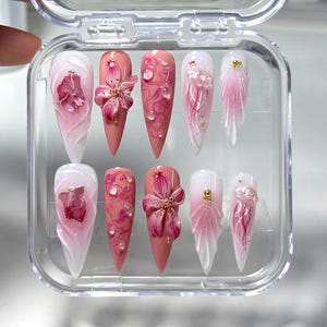 V88 - Pink Floral 3D Press On Nails – Ombre Marble Flower Design with Gold Details – shell effect Summer beach nails, long stiletto nails
