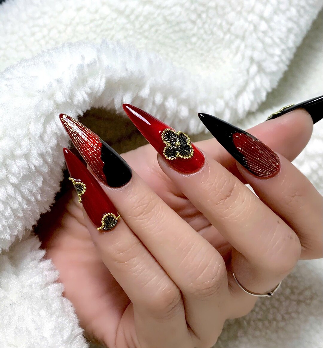 V42 Van Cleef Pattern Simulation Press on Nails, Luxury Brand Nails ...