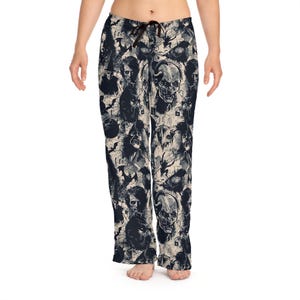 Spooky Chic Women&#39;s Pajama Pants, Halloween Loungewear, Horror Themed Sleep Pants, Cozy Nightwear, Ghostly Prints Relaxation