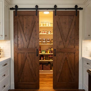 Desing barn door, wheeled sliding door with customizable colors and sizes, sliding barn door, modern rustic pantry door, sliding room door,
