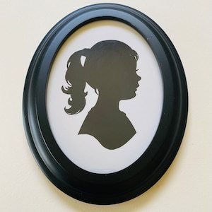 5x7” Black Oval Picture Frame / MDF Wood