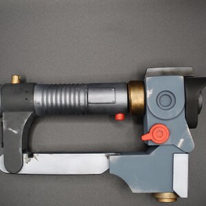 Ezra Bridgers Lightsaber Blaster from Star Wars Rebels image 3