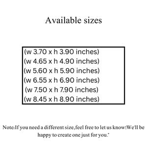 Puede incluir: Fondo blanco con el texto "Available sizes" y una lista de dimensiones en pulgadas: 3,70 x 3,90, 4,65 x 4,90, 5,60 x 5,90, 6,55 x 6,90, 7,50 x 7,90 y 8,45 x 8,90. Debajo de la lista hay una nota sobre tama&ntilde;os personalizados.