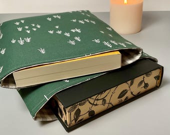 Green & White Pines Padded Book Sleeve