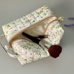 Quilted Wildflower Makeup Bag: Botanical Cosmetic & Toiletry Bag