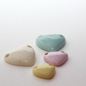 Vintage - Pastel Hearts - Button or Bead - Shabby Chic (4) Romantic Kitschy