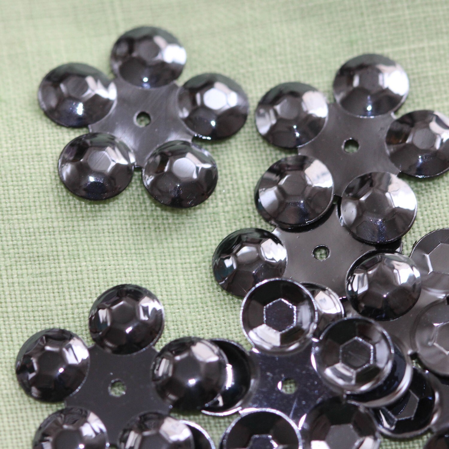 Vintage Black Oval Spangle Sequins 200 pcs