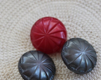 Trio of Unusual Carnival Pinwheel Style Domed Vintage Shank Buttons (3) 3 colors, Greys, Red, 18 mm