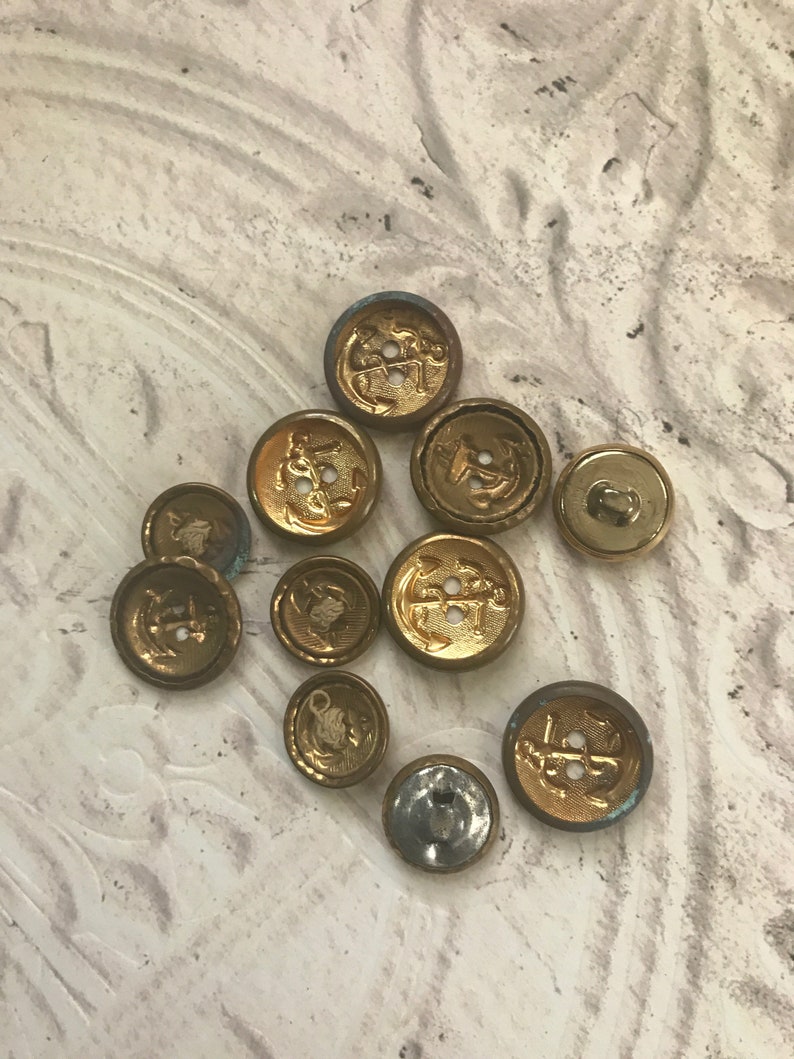 Buttons navy old us 