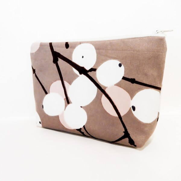 Mittlere Tasche, Hülle, Marimekko Pouch, Winter-Tasche, Täschchen, Kosmetiktasche, Necessaire, Marimekko Beeren in braun und Pink