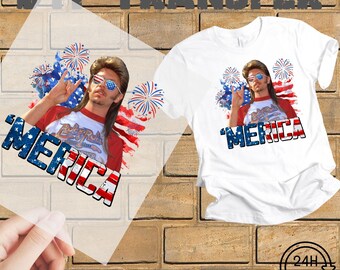 Könnte beinhalten: Weißes T-Shirt mit einer Grafik eines Mannes mit Sonnenbrille und Vokuhila-Frisur, mit dem Wort "'MERICA" in Rot, Weiß und Blau. Das Design beinhaltet Feuerwerk und eine amerikanische Flagge. Das Bild zeigt auch einen DTE-Transfer.
