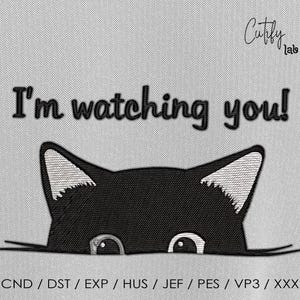面白いピークの黒猫の機械刺繍デザイン ファイル、子猫の機械刺繍デザイン、5 つのサイズが含まれ、PES ファイルをすぐにダウンロードできます。