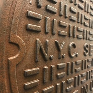 WD13. 24&quot; Replica New York Sewer Manhole Cover Wall Decor | Manhole Cover Wall Art Iconic Big Apple Memento