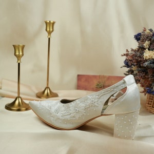Customizable White Block Heels with Pearl and floral Embroidery | Wedding shoes | Pointed shoes | Lace embroidery | Ivory shoes | Slingbacks