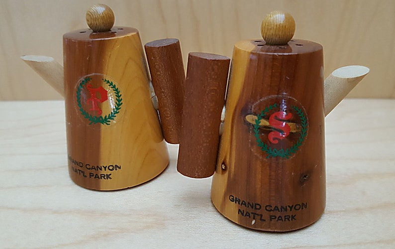Coffee Pot Salt and Pepper Shakers Vintage 1980/'s
