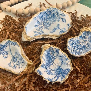 Blue and White Floral Oyster Shells Set, Wedding Theme, Jewelry Trinket Dish, Bridesmaid Gift, Baby Shower favor Blue floral shell Decoupage