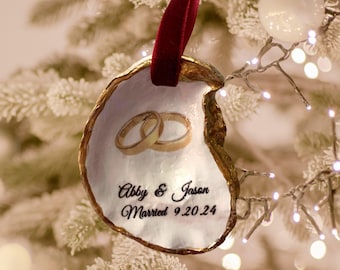 Wedding Ornament, Gold Rings Custom Oyster Shell Ornament, Bridesmaid Ornaments, Wedding Favors, Wedding Gifts, Hostess Gifts, Personalized
