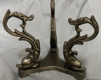 Expositor de delfines estilo vintage, único, estilo cottagecore, estilo cabaña de playa, de latón.