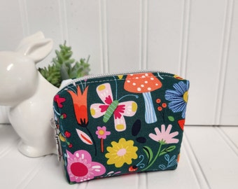 Mushroom and Spring Flowers Zipper Box Pouch, Chunky Boxy Bag, Boxy Pouch, Box Pouch, Box Cosmetic Bag, Small Boxy Pouch