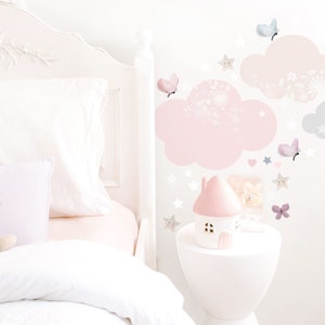 Set met dromerige roze wolk muurstickers: verwijderbare sterren en vlinders voor kinderkamerdecoratie meisjesslaapkamer