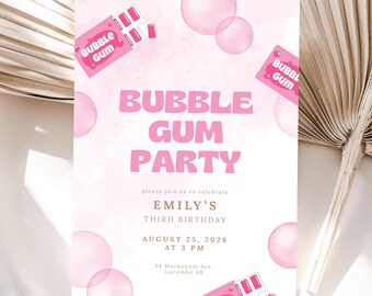 Convite de aniversário de 3 anos com tema de chiclete, modelo digital rosa editável no Canva.