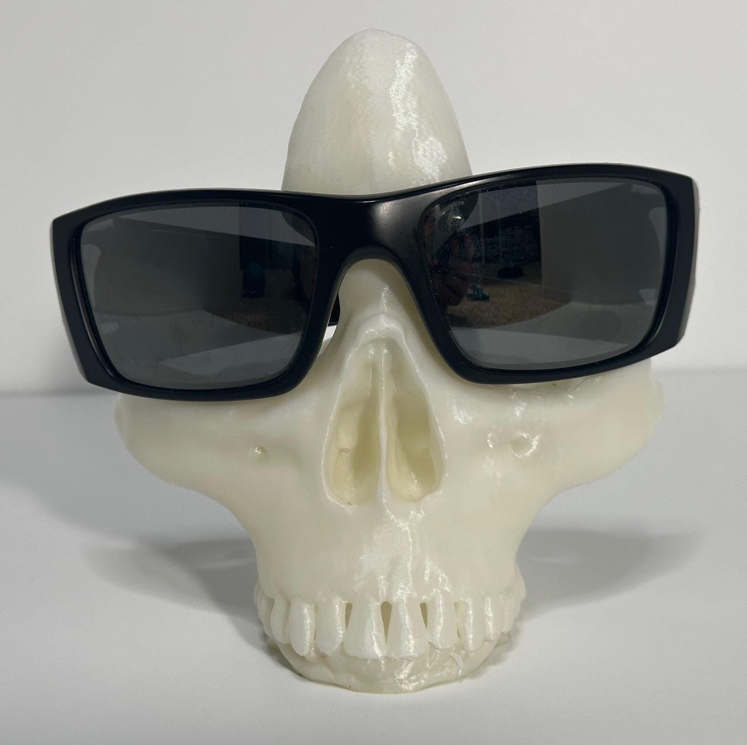 Skull Eyeglass Holder Hand Painted Gothic Home Decor Spooky - View #2