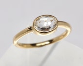 White rose cut sapphire ring - 18k gold