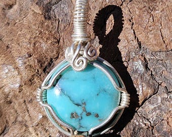 Colgante Campitos de turquesa y plata de ley envuelto en alambre