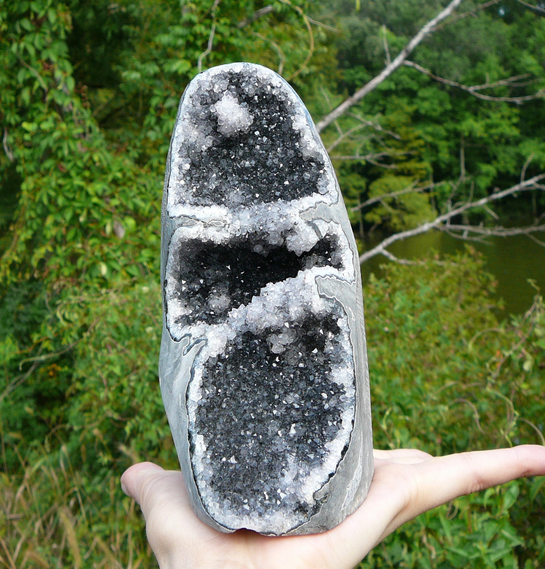 Black amethyst druzy discount