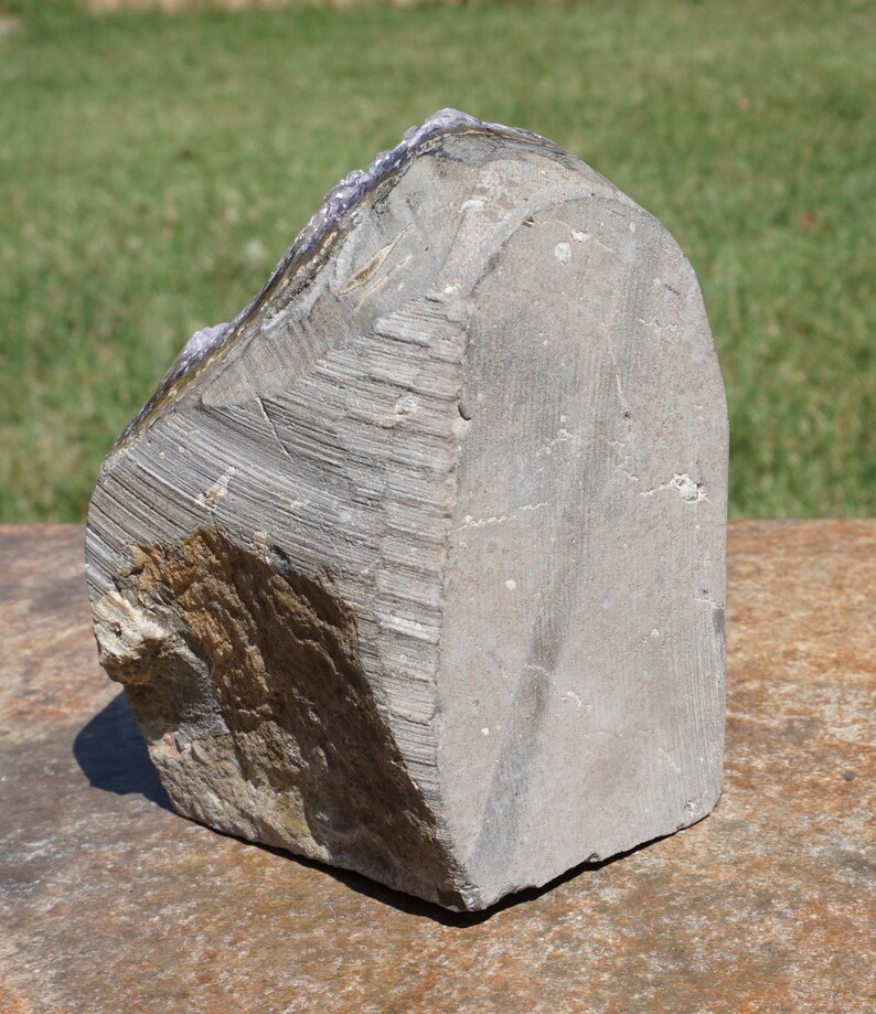 Amethyst 27 Lavender Uruguayan Natural Amethyst Geode with Cut Base for Display 1 Pound 11.5 Ounces 4.6 x 3.4 x 3 image 6