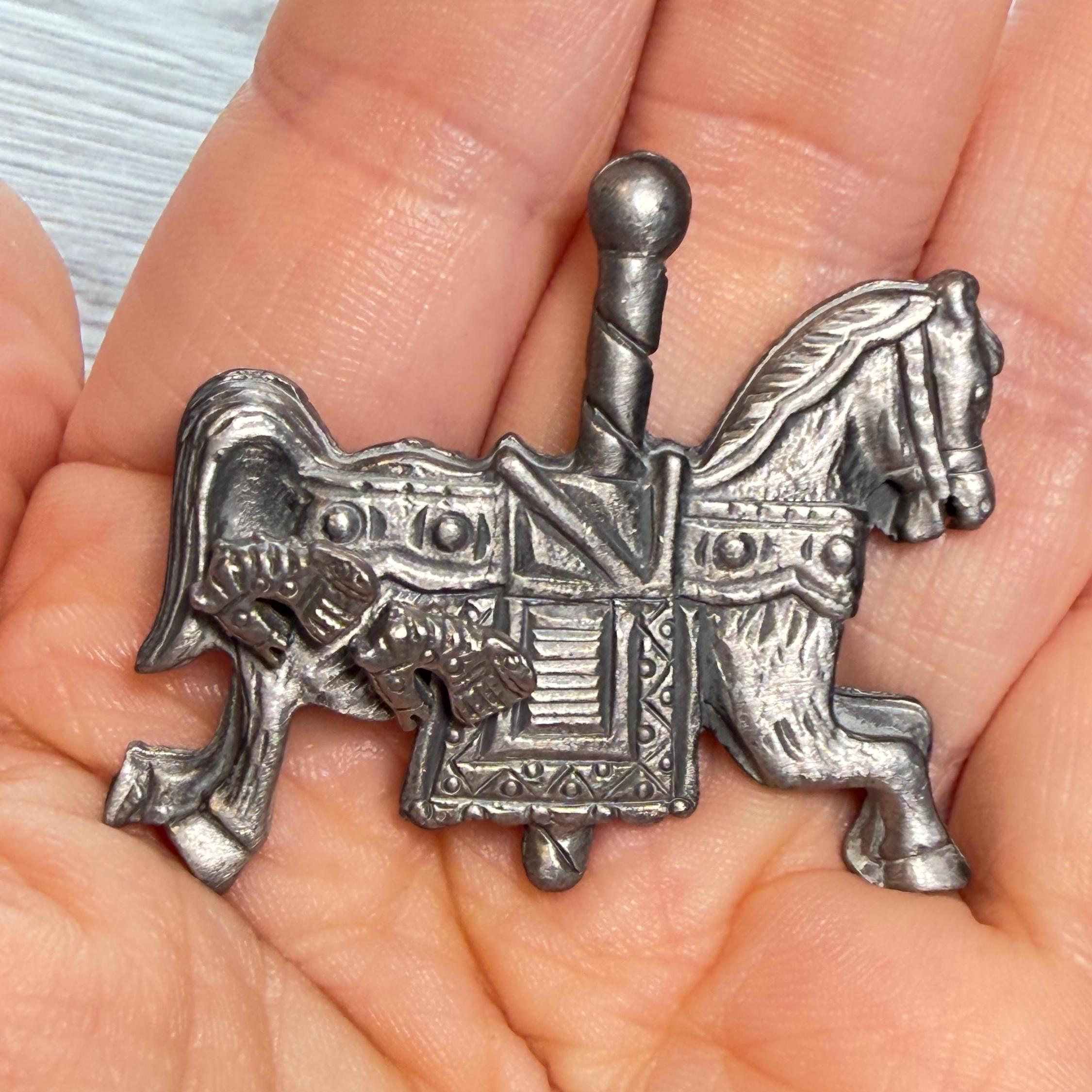 Silver925 ビンテージ ミニチュア 小物 馬車 ヨーロッパ Silver Vintage Carnival Horse - Etsy
