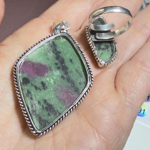 Ruby Zoisite Pendant and Ring Set Green Pink Ston… - image 10