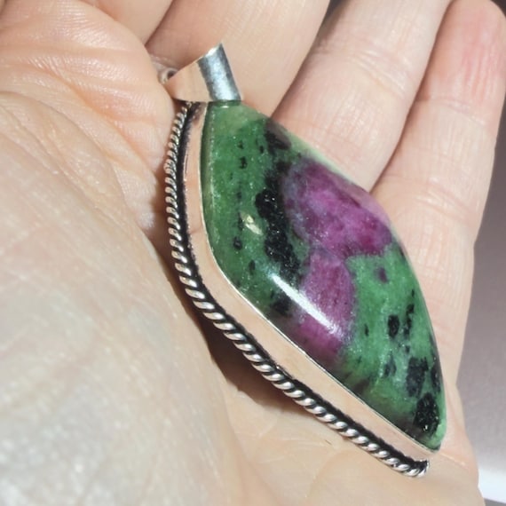 Ruby Zoisite Pendant and Ring Set Green Pink Ston… - image 13