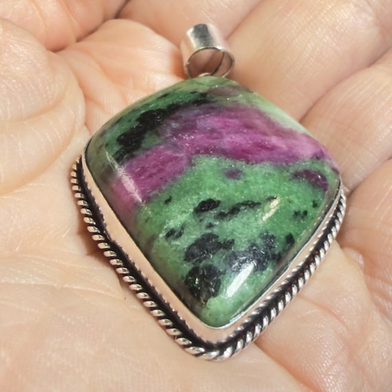Ruby Zoisite Pendant and Ring Set Green Pink Ston… - image 8