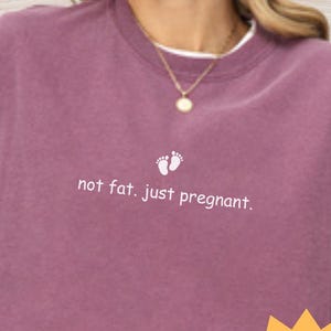 Koszulka z informacją o ciąży, zabawna koszulka ciążowa, nie jestem gruba, po prostu w ciąży, koszulka na baby shower, prezent dla ciężarnej żony, przyszłej mamy