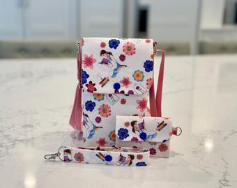 Disney Crossbody Ride Bag – BELLE - Hands-Free Park and Everyday Bag, Phone and Wallet, Travel Purse, Gift for Disney Lovers and Moms