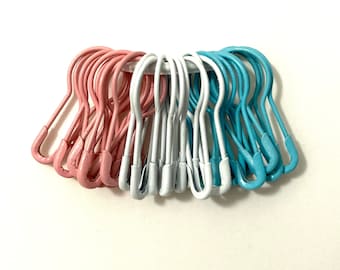 Set of 30 Pink, White, Blue Removeable Locking Stitch Markers for Knitting & Crochet