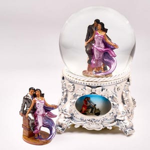 Titanic Snow Globe: Musical, Self-Blowing, Elegant Romance Figurine