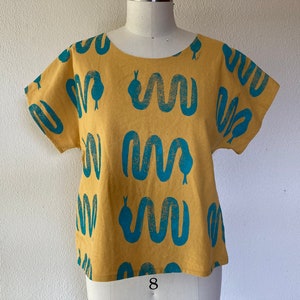 Snake print linen tee yellow image 4