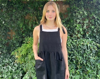 Opal linen pinafore- black