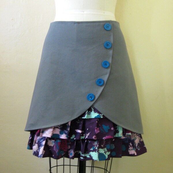 Splatter Paint ruffle front skirt Sz 14