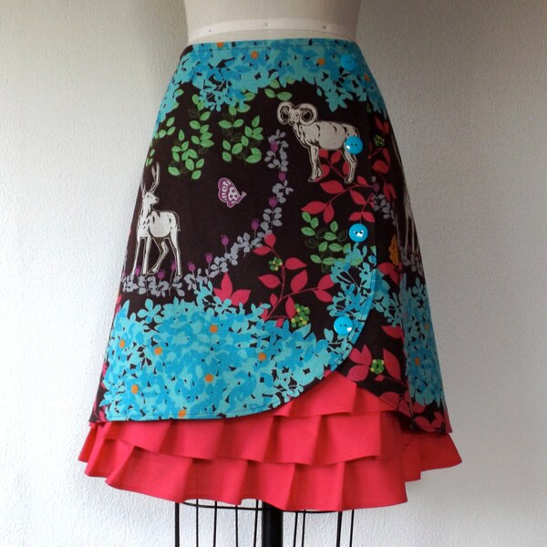 Enchanted Forest ruffle front skirt Sz 12