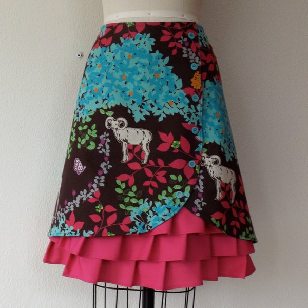 Enchanted Forest ruffle front skirt Sz 8