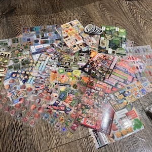 Sacola de adesivos japoneses vintage retrô Y2K com mistério | Mais de 110 peças de adesivos exclusivos para scrapbooking e diário; adesivos Heisei